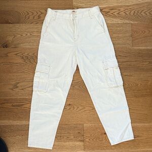 Women’s Levi’s White Cargo Pants